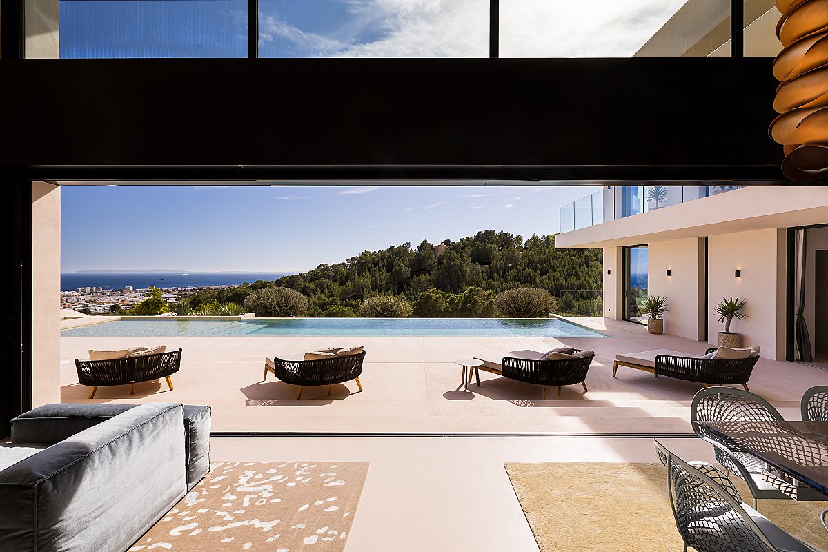 Exclusive designer villa with panoramic views near Ibiza Town - 15