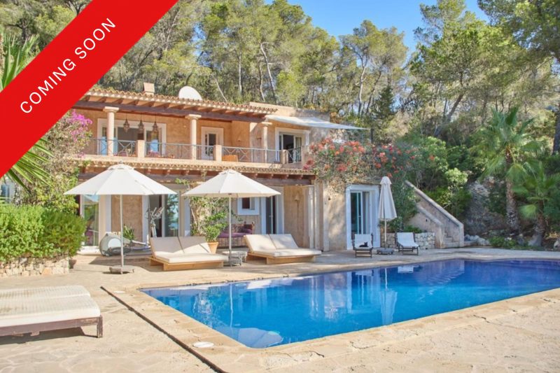 Villa mediterránea con casa de invitados en ubicación céntrica - 1