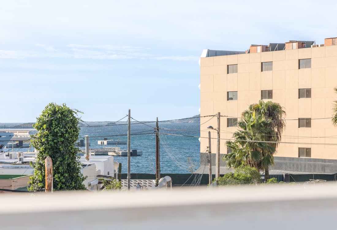 Modern townhouse in prime location - 15