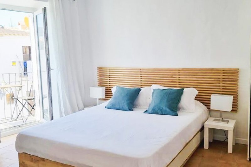 Three apartment property in the old town - 4