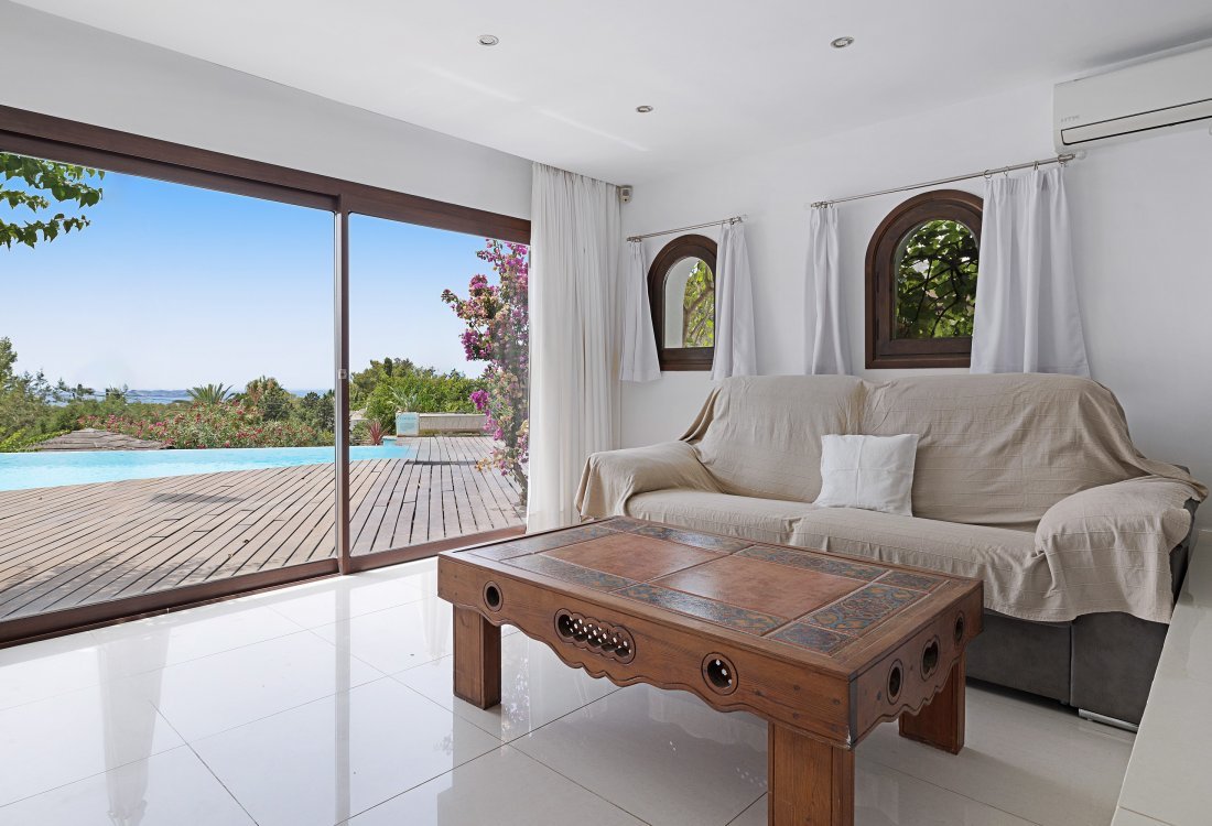 Modern villa with sunset view - 14