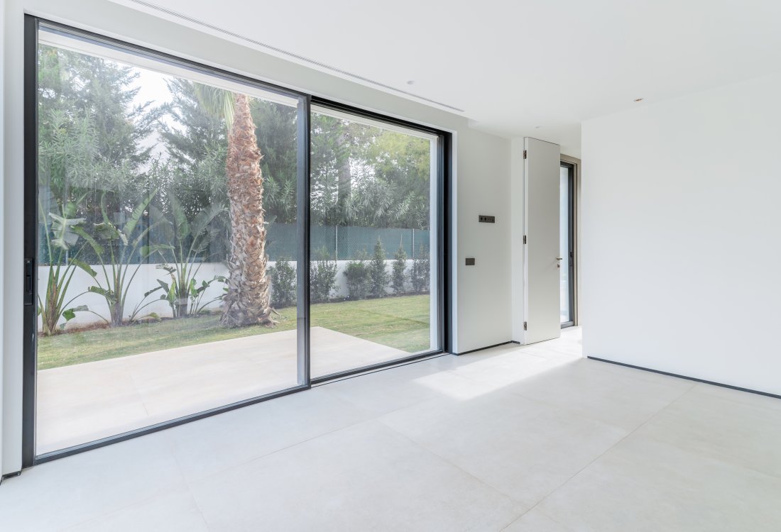 Newly built villa in walking distance to beach - 12