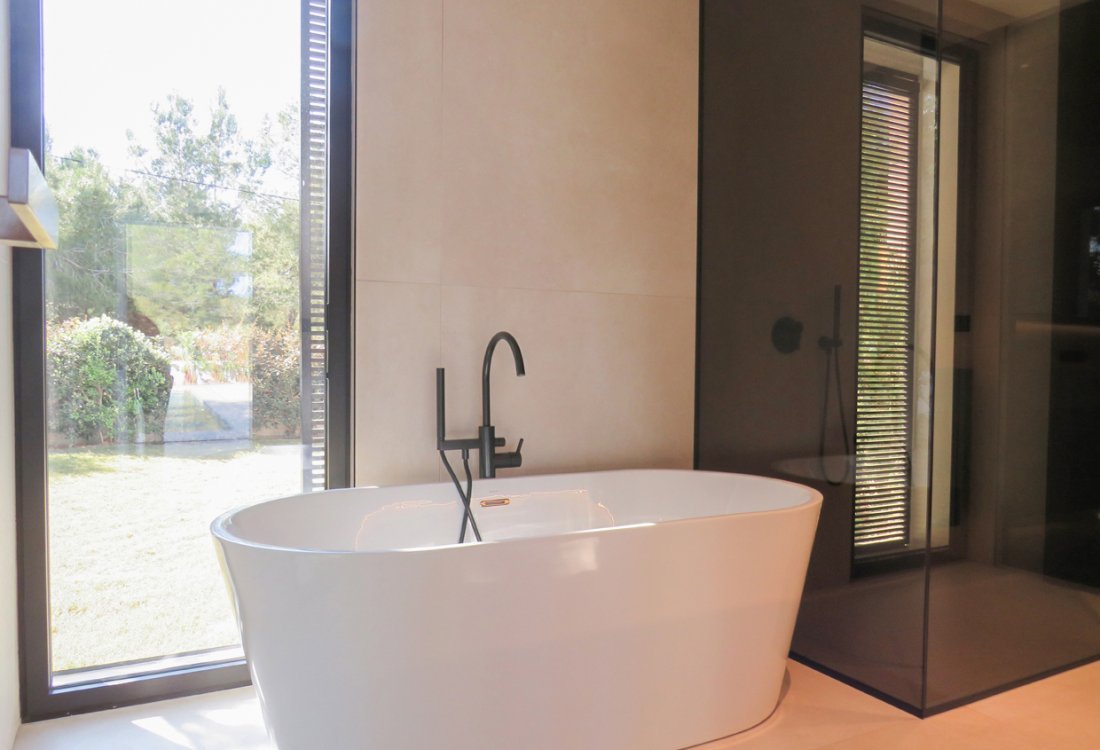 Newly built villa in walking distance to beach - 4