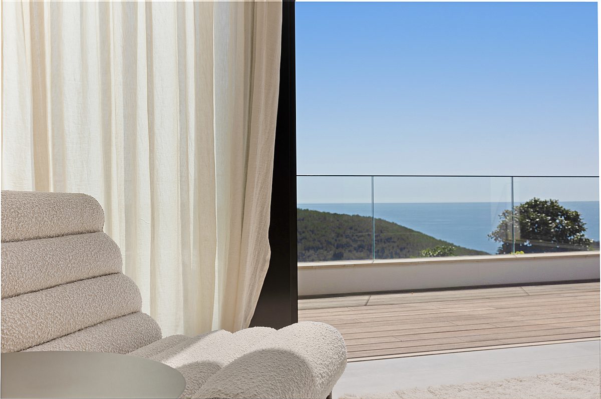 Villa con vistas panorámicas al mar en una urbanización cerrada - 10