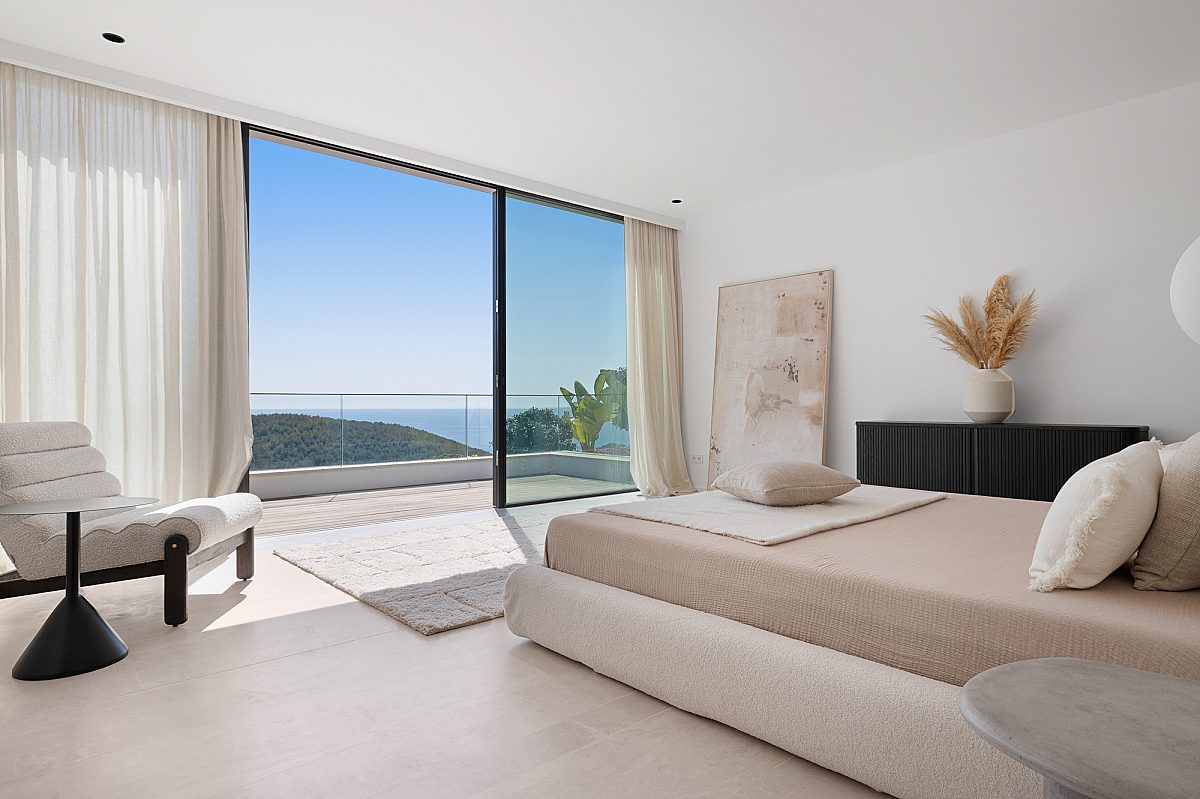 Villa con vistas panorámicas al mar en una urbanización cerrada - 12