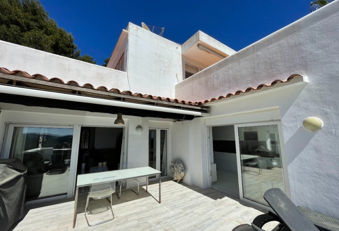 Villa de estilo mediterráneo con vistas al mar - 15