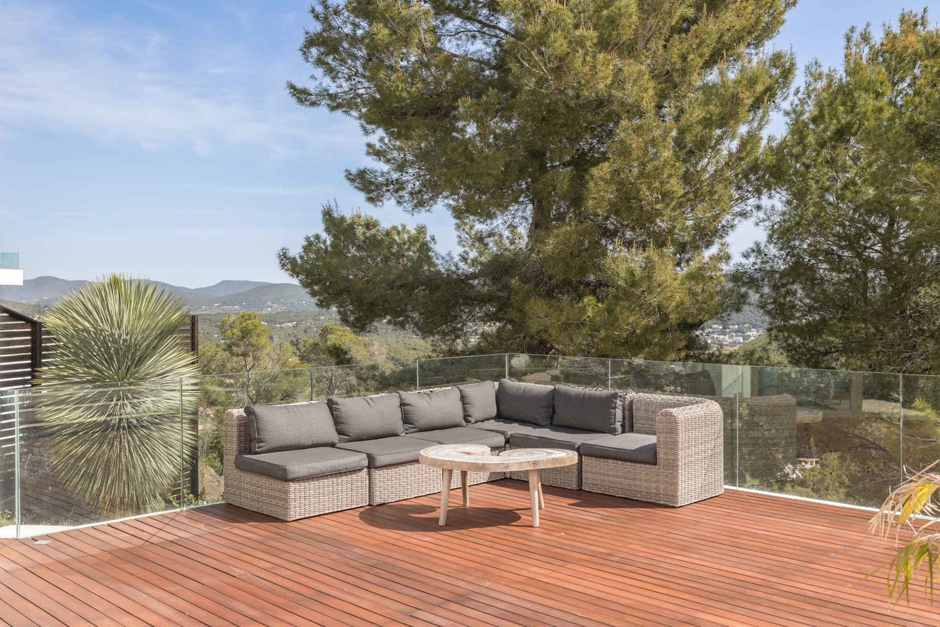 Moderne Villa mit Panoramablick in gesicherter Urbanisation - 18