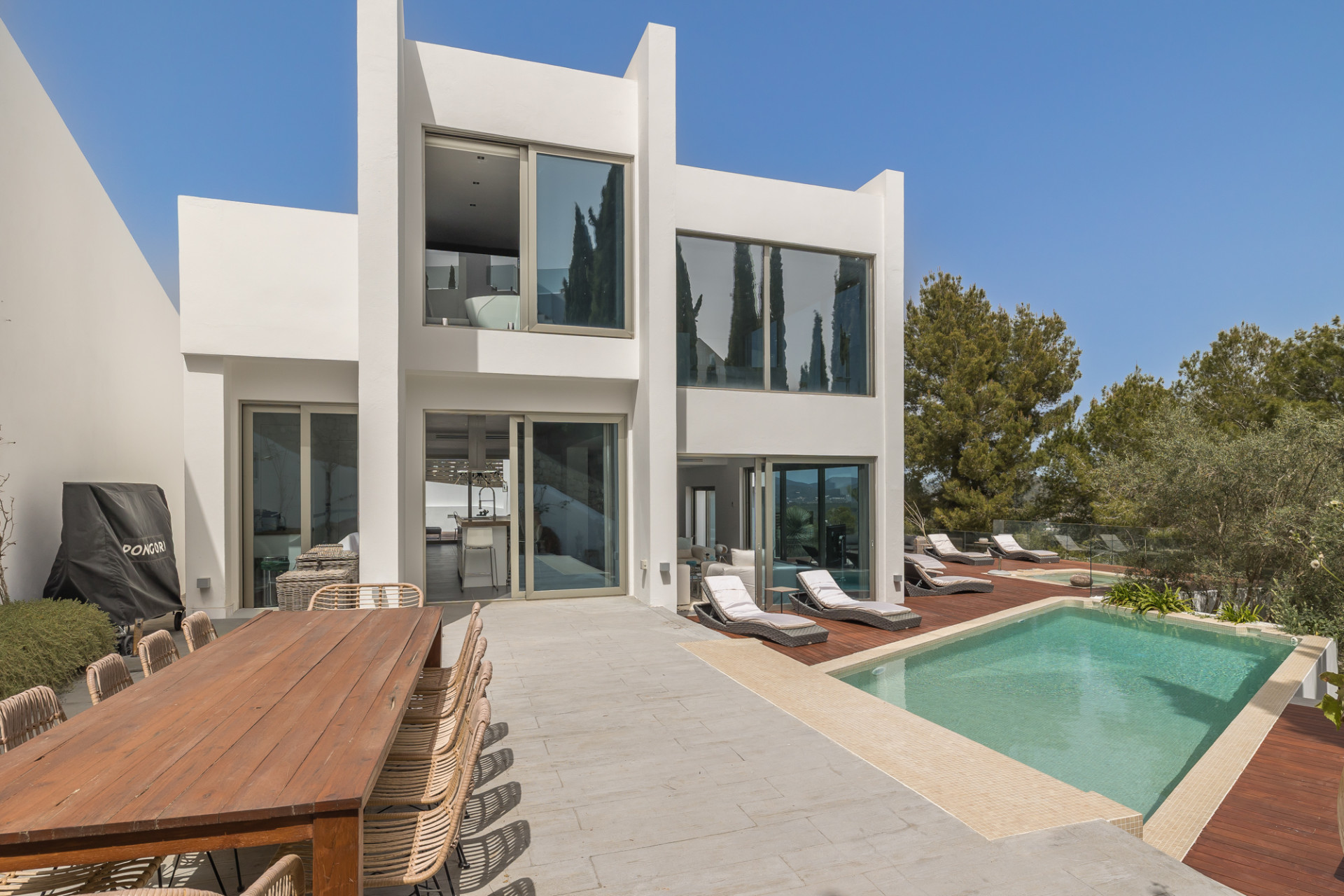 Moderne Villa mit Panoramablick in gesicherter Urbanisation - 16