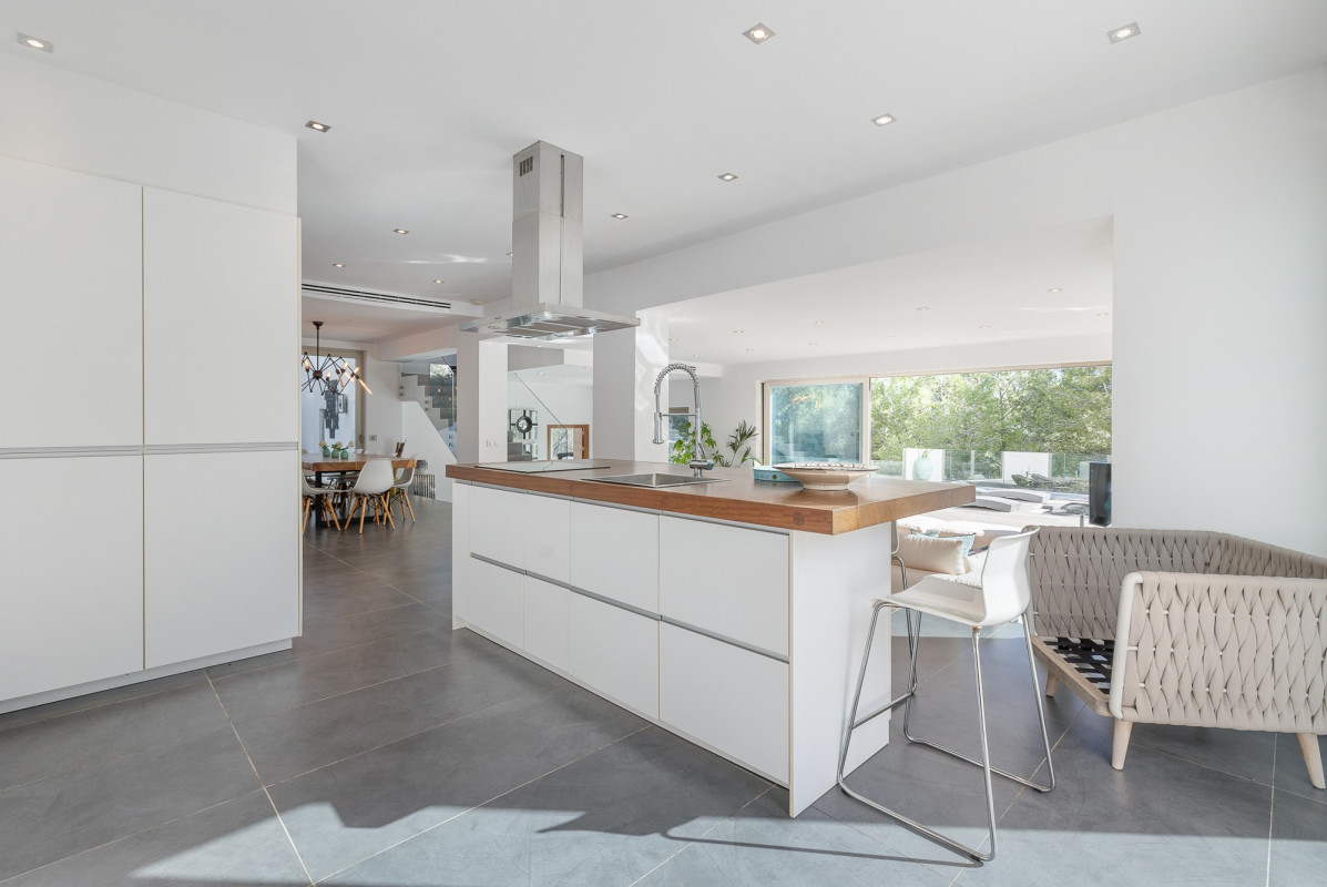 Moderne Villa mit Panoramablick in gesicherter Urbanisation - 4