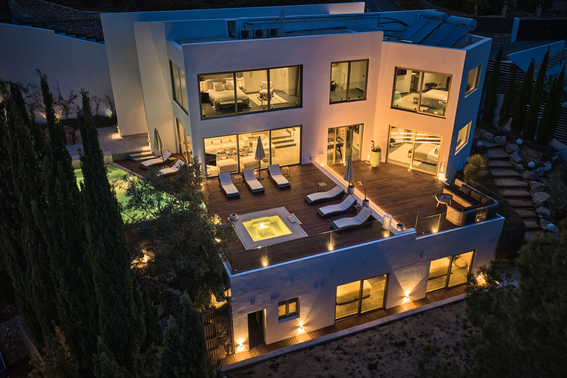 Moderne Villa mit Panoramablick in gesicherter Urbanisation - 13