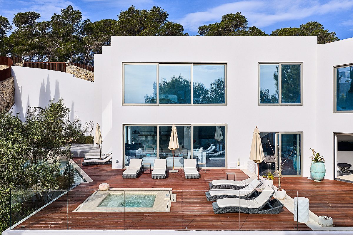 Moderne Villa mit Panoramablick in gesicherter Urbanisation - 1