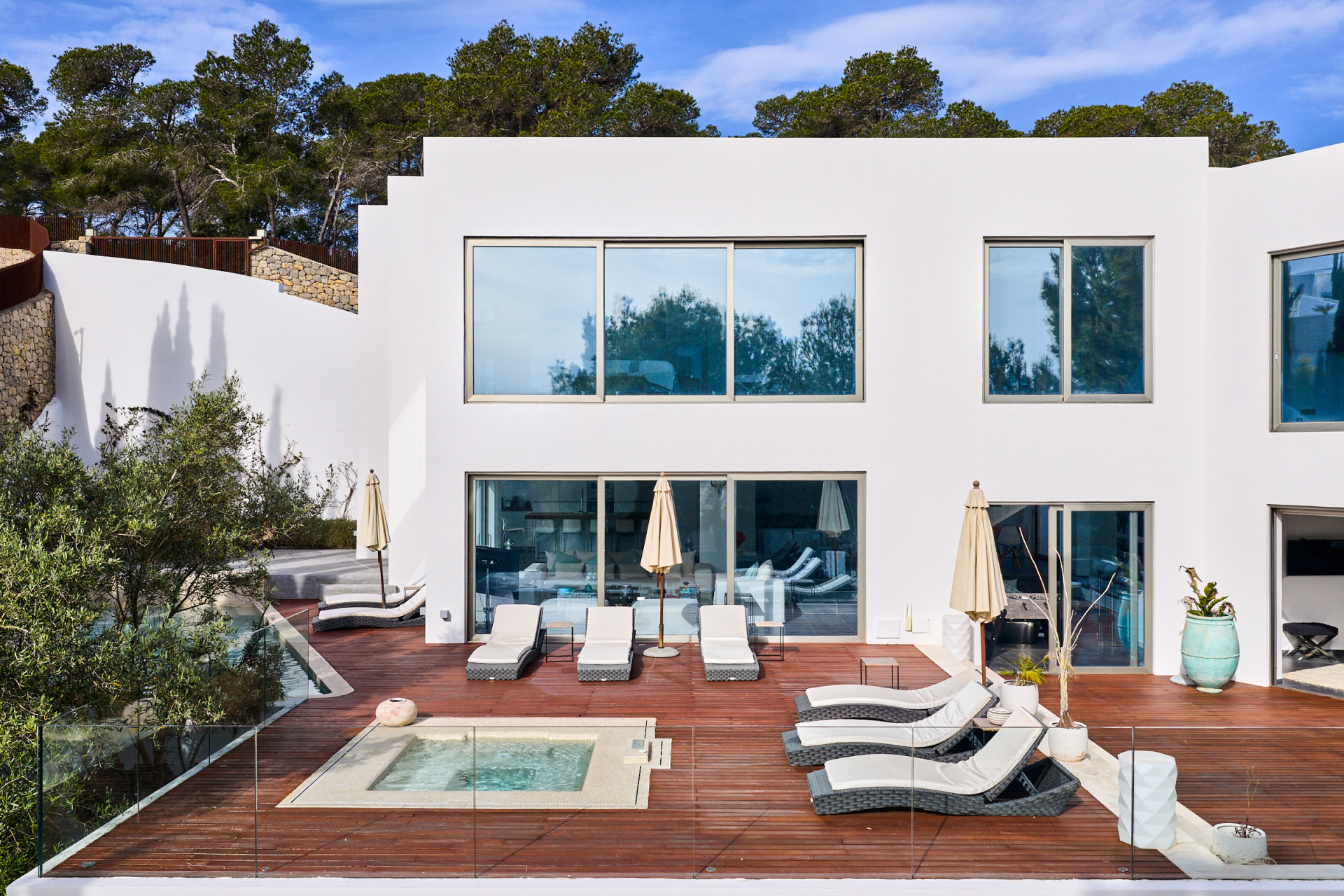 Moderne Villa mit Panoramablick in gesicherter Urbanisation - 11