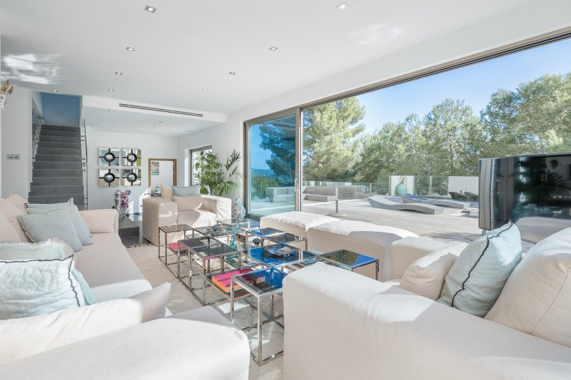 Exclusiva villa de diseño con vistas panorámicas en urbanización privada - 5