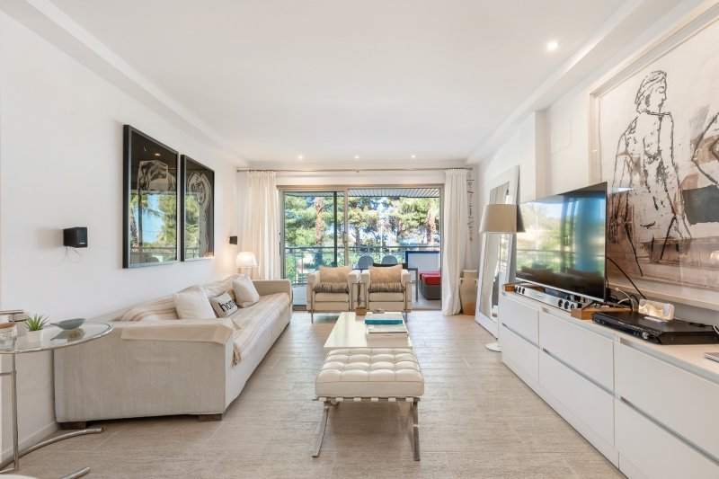 Bright apartment in town near the sea - 3