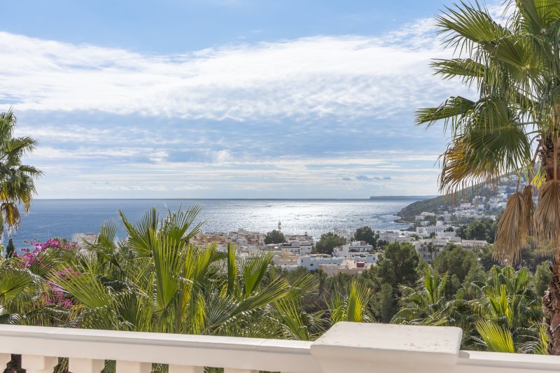 Beeindruckende Villa mit Touristenlizenz und Meerblick - 4