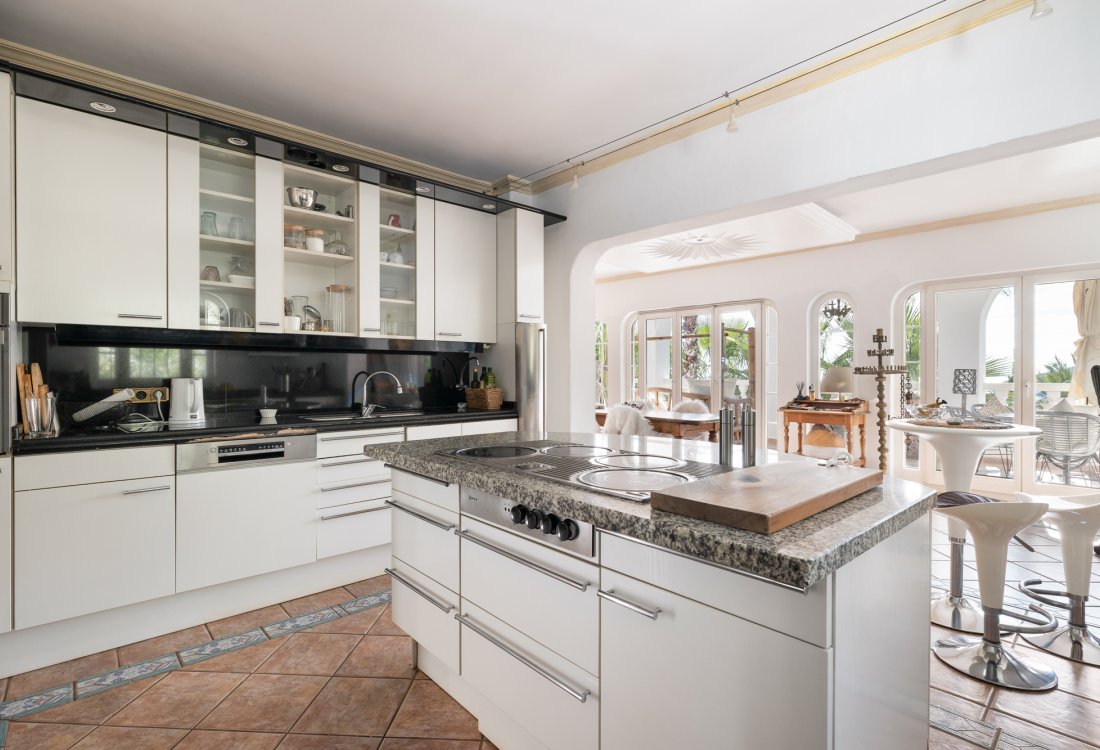 Beeindruckende Villa mit Touristenlizenz und Meerblick - 9