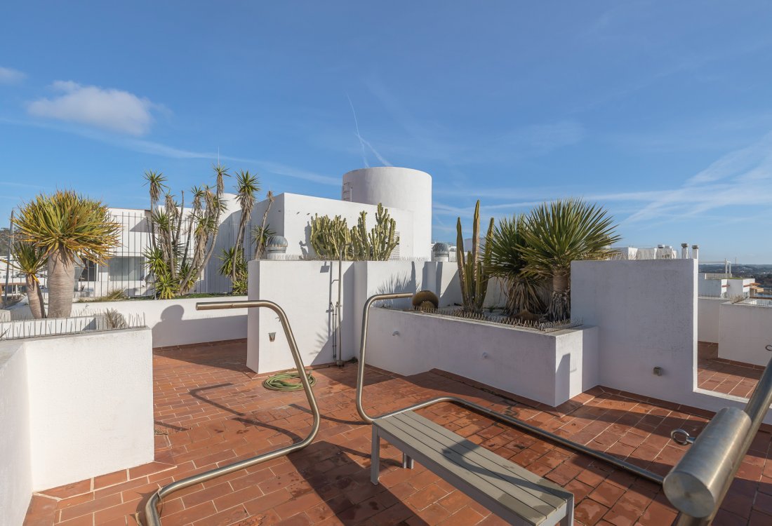 Ático en primera línea del puerto con amplia terraza en la azotea - 16