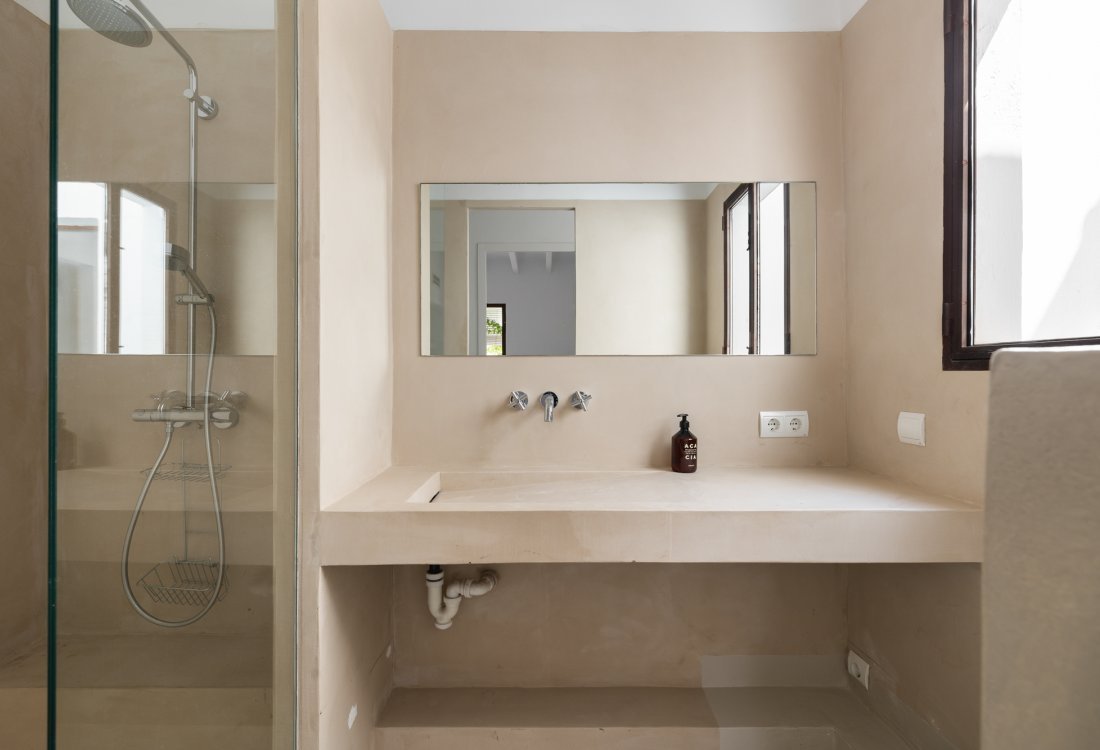 Fully renovated penthouse in prime La Marina location - 8