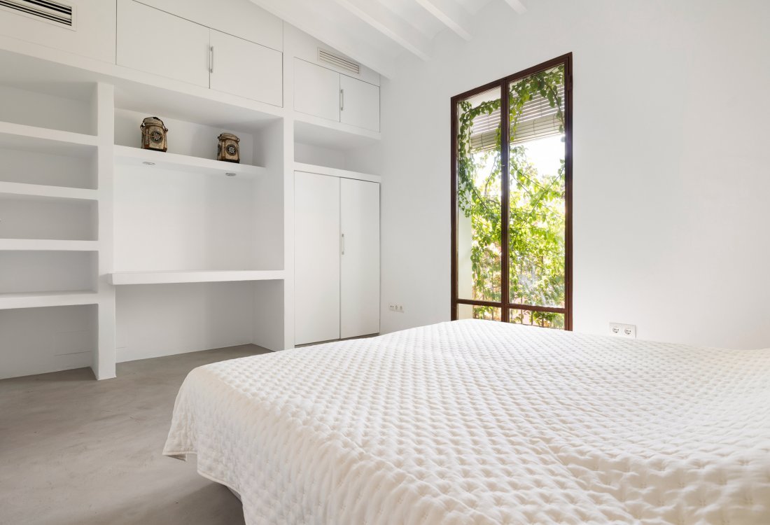 Fully renovated penthouse in prime La Marina location - 6