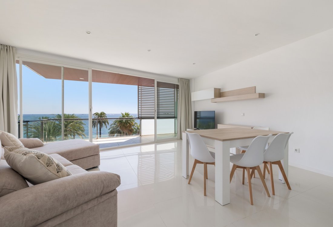 Stylish apartment with direct beach access - 3