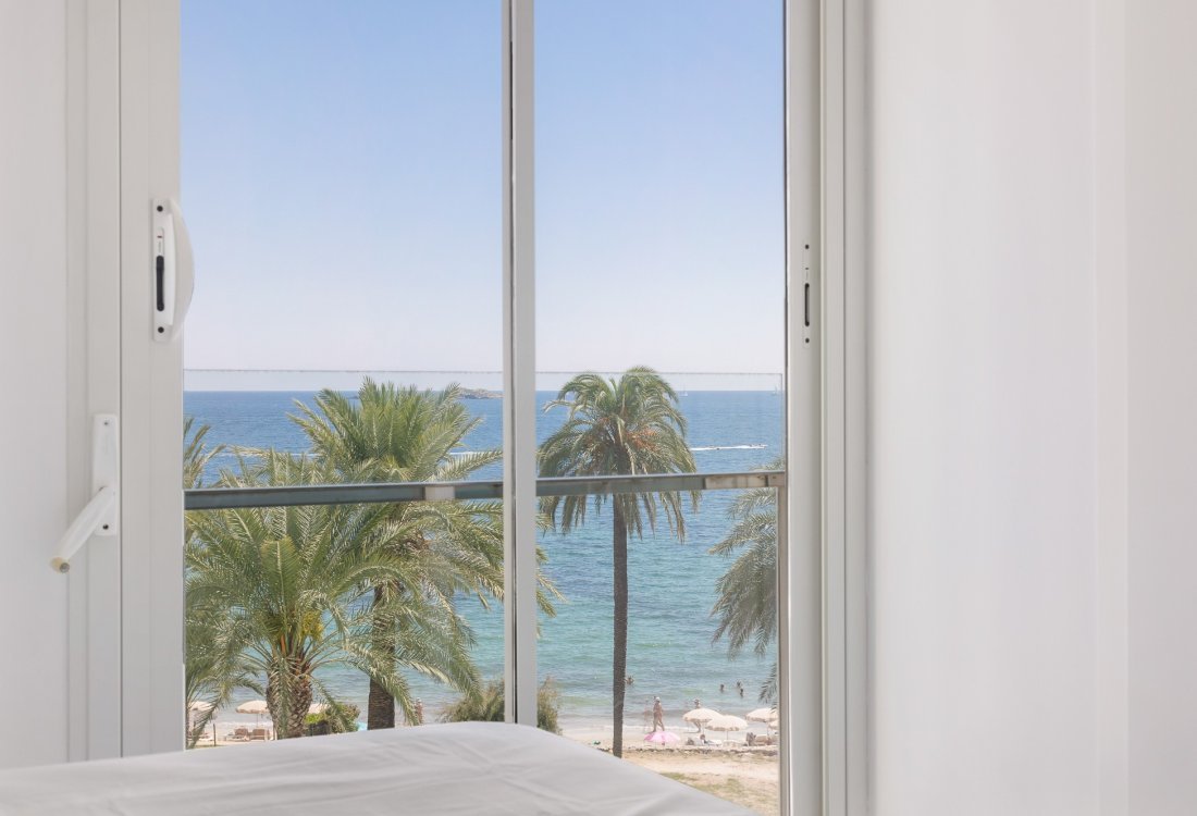 Stylish apartment with direct beach access - 11