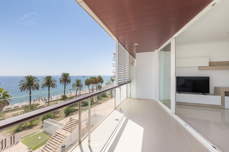 Stylish apartment with direct beach access - 2