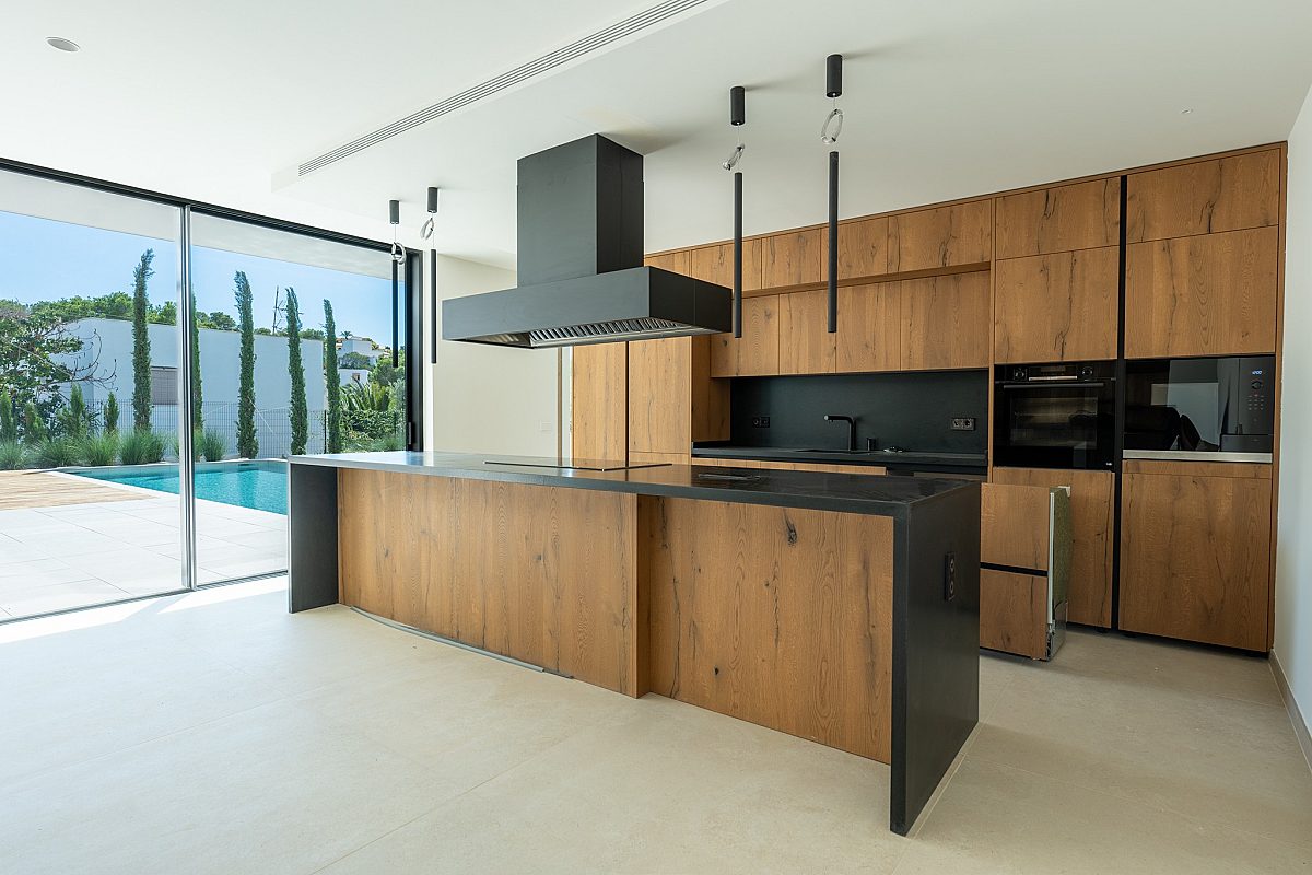 Modern villa in tranquil area - 8