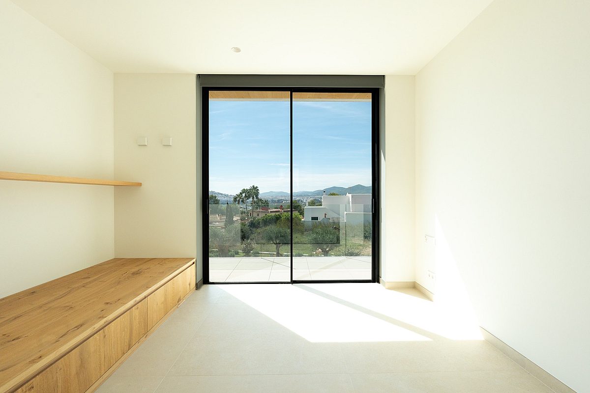 Modern villa in tranquil area - 4