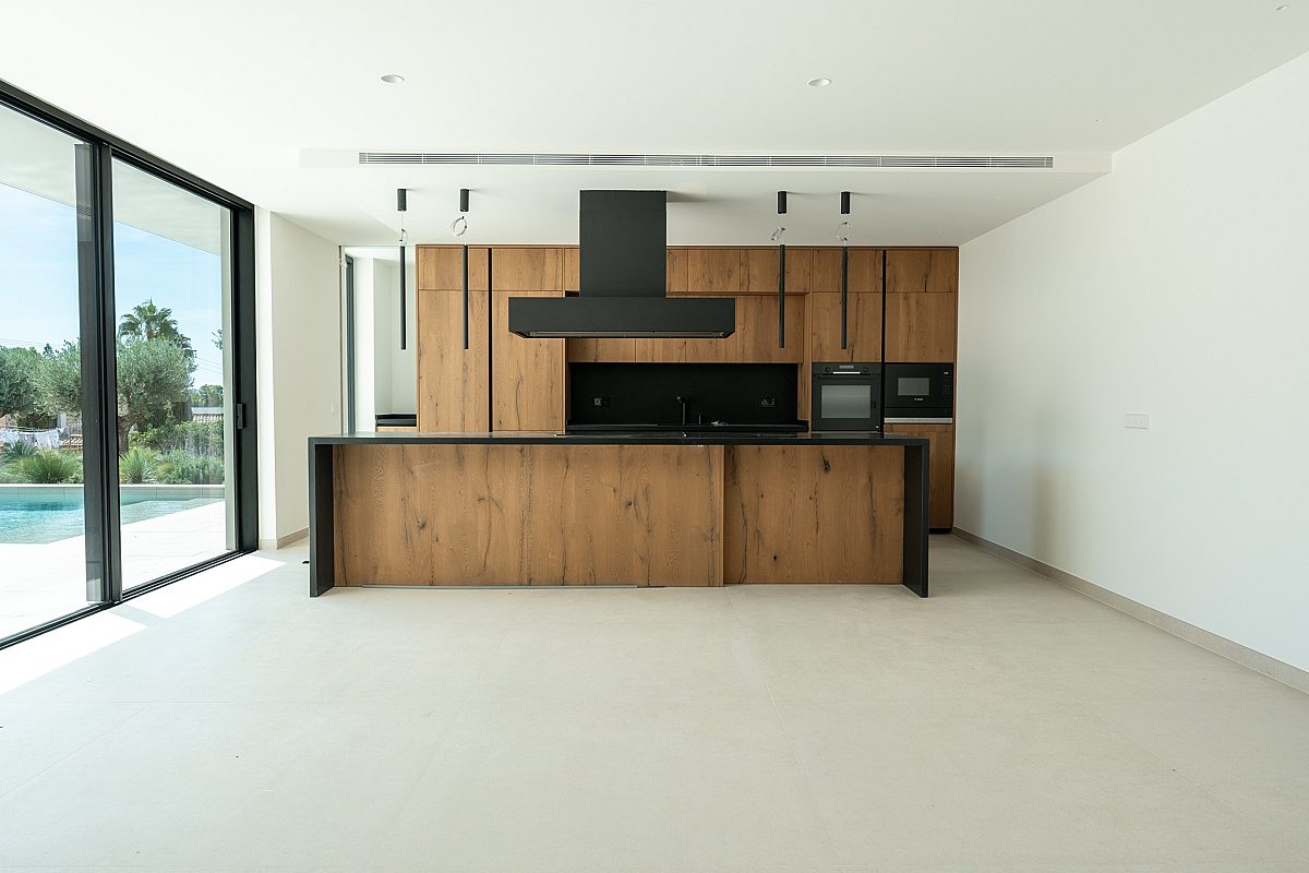 Modern villa in tranquil area - 11