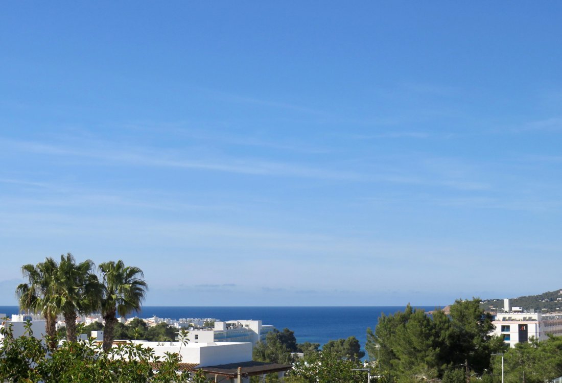 Newly built villa in walking distance to beach - 2