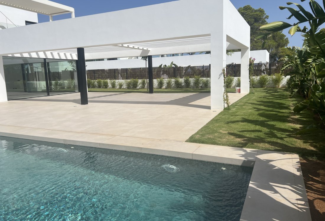 Newly built villa in walking distance to beach - 14