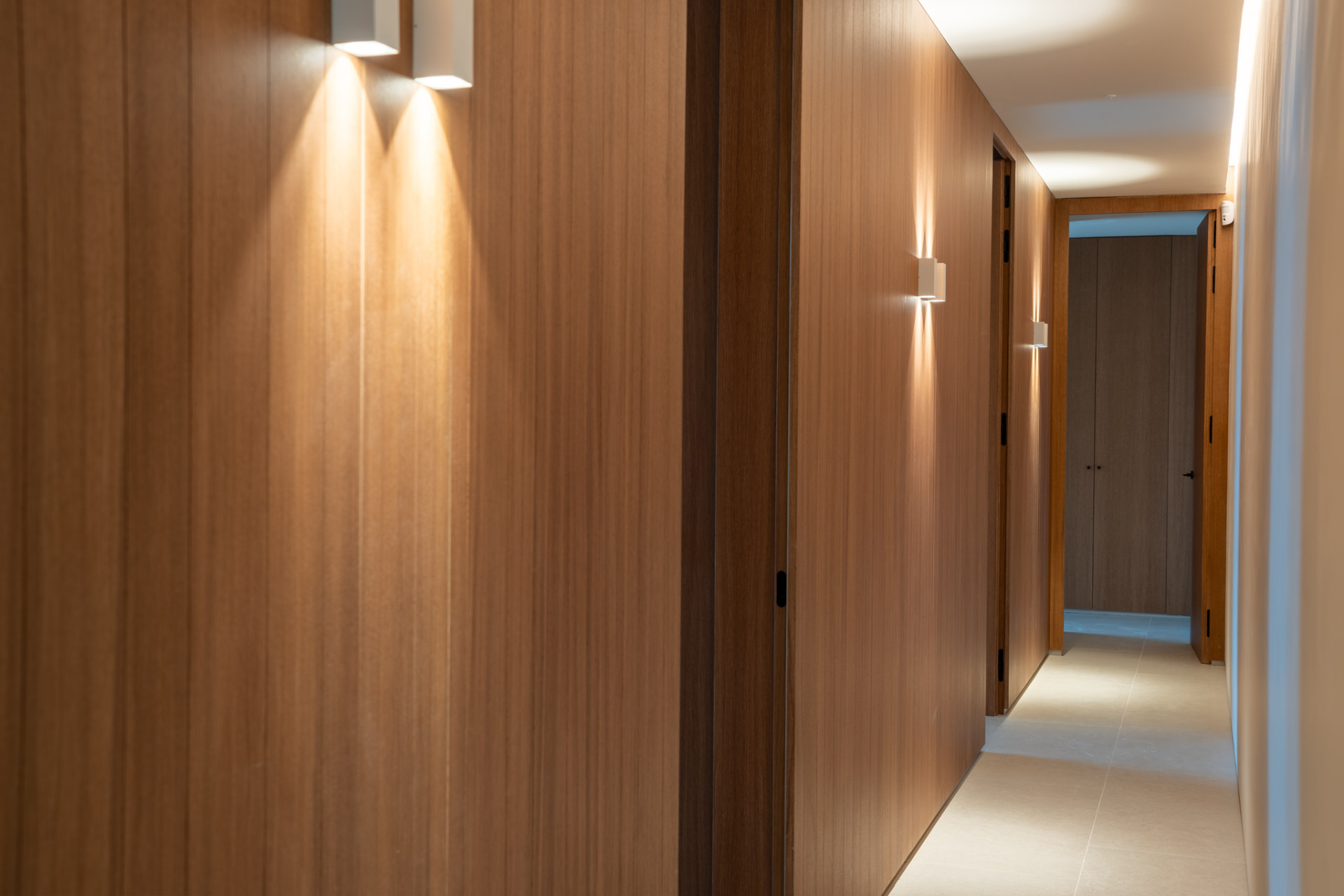 Exklusive Neubau-Villa in Cap Martinet mit Panorama-Meerblick - 11