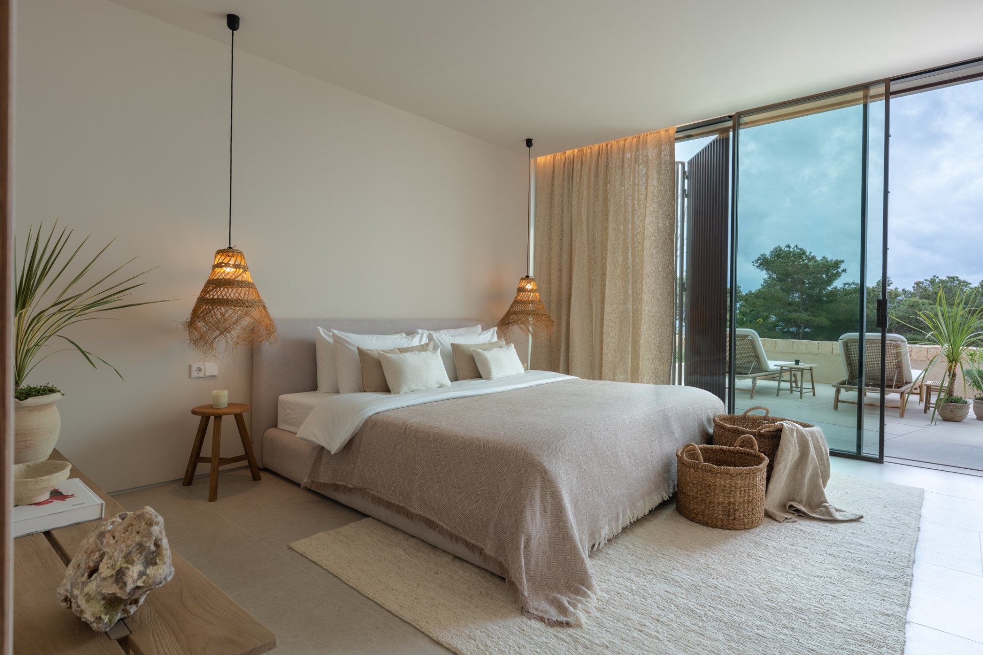 Exklusive Neubau-Villa in Cap Martinet mit Panorama-Meerblick - 12