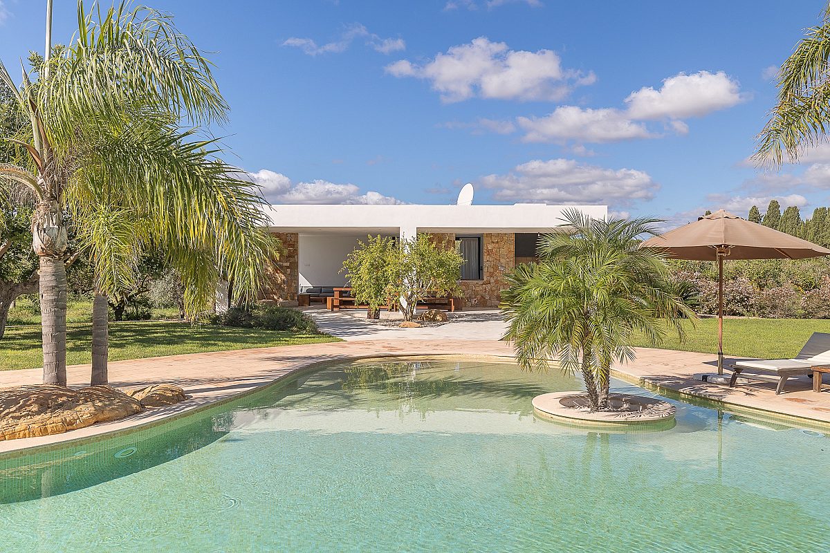 Villa ibicenca con licencia turística y centro de jardinería rentable - 30