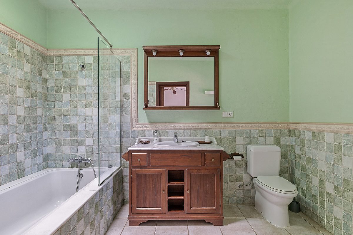 Villa ibicenca con licencia turística y centro de jardinería rentable - 22