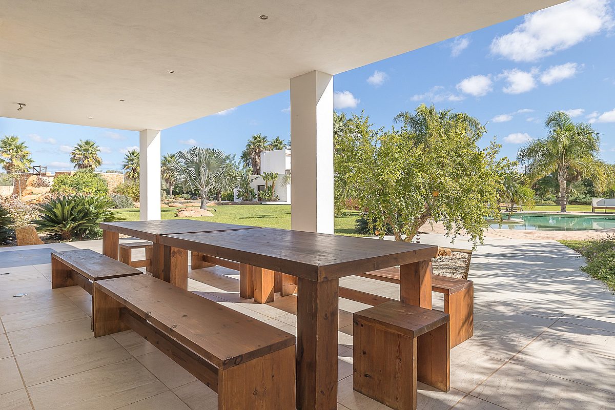 Villa ibicenca con licencia turística y centro de jardinería rentable - 2