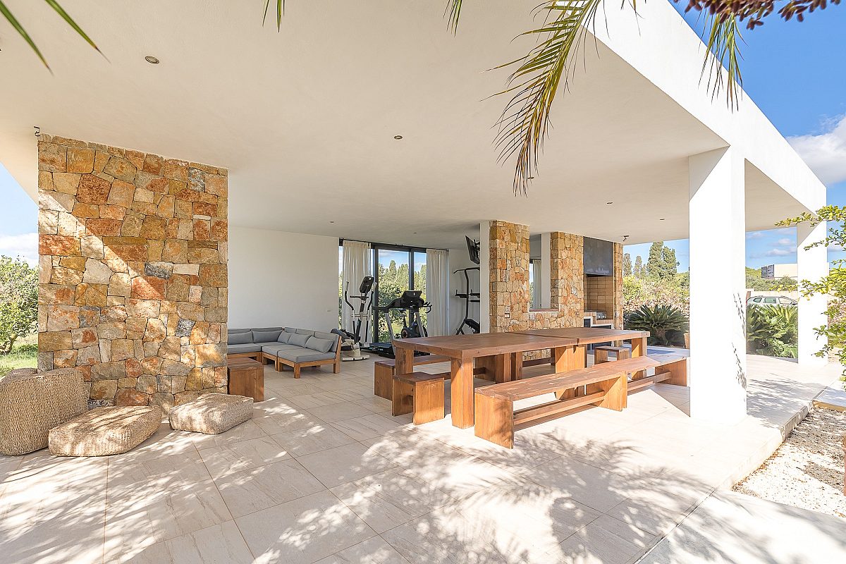Villa ibicenca con licencia turística y centro de jardinería rentable - 34