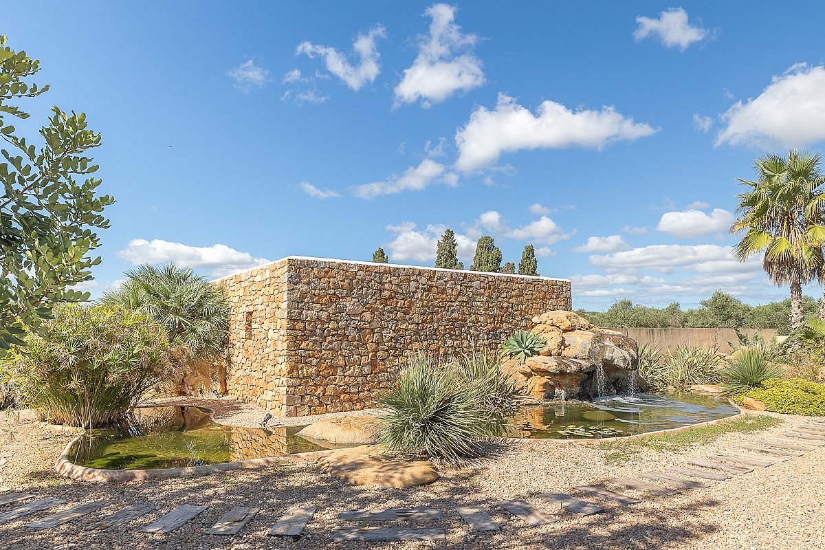 Villa ibicenca con licencia turística y centro de jardinería rentable - 41