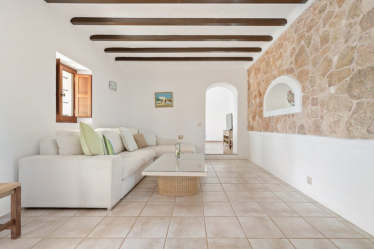 Villa ibicenca con licencia turística y centro de jardinería rentable - 27