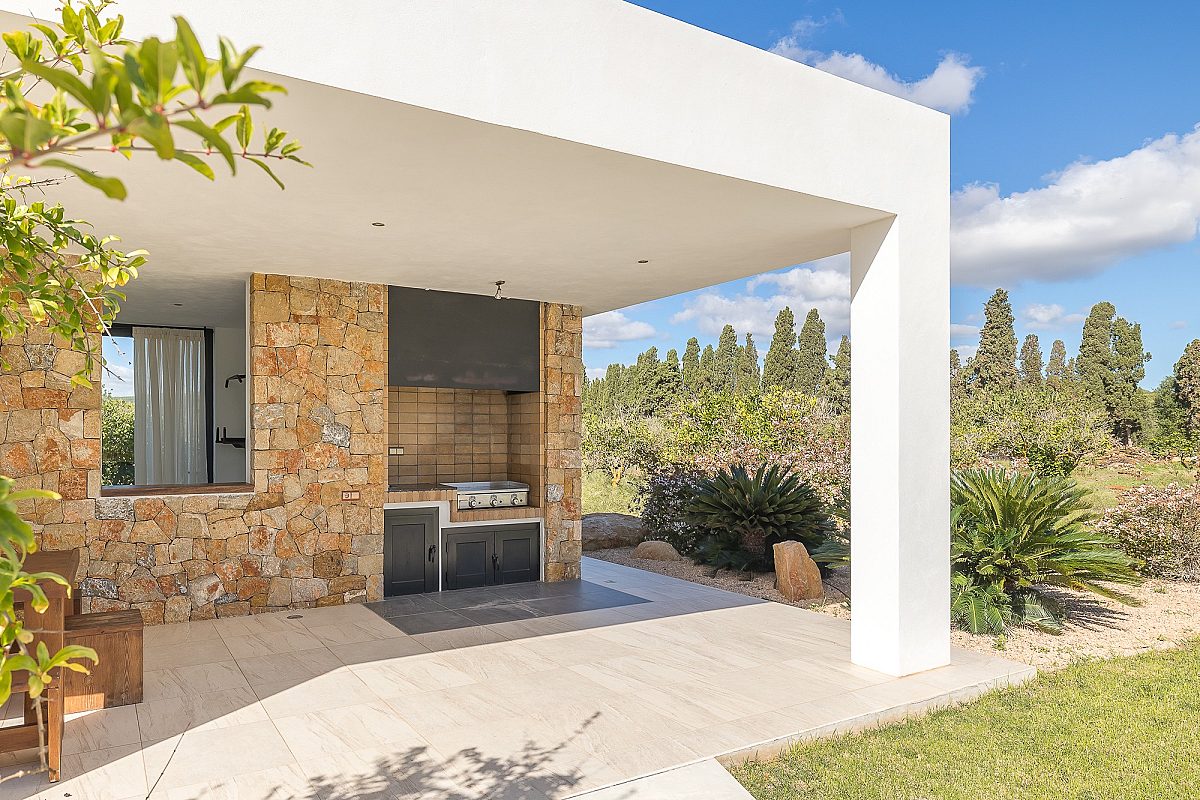 Villa ibicenca con licencia turística y centro de jardinería rentable - 37