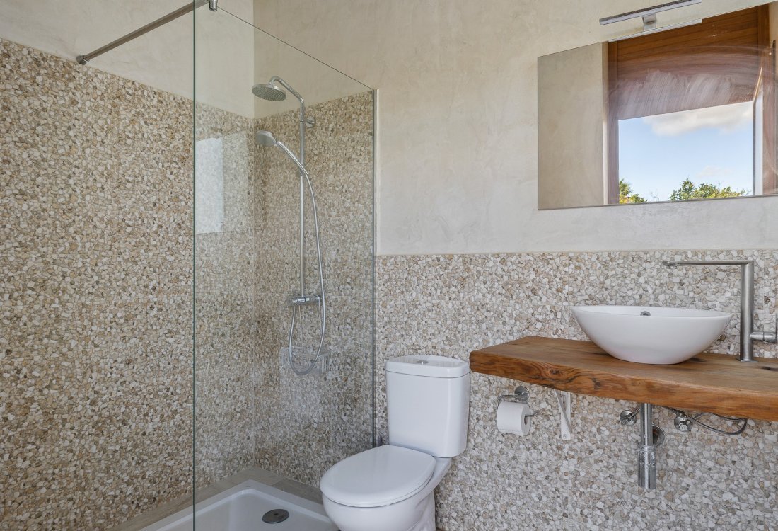 Villa ibicenca con licencia turística y centro de jardinería rentable - 38