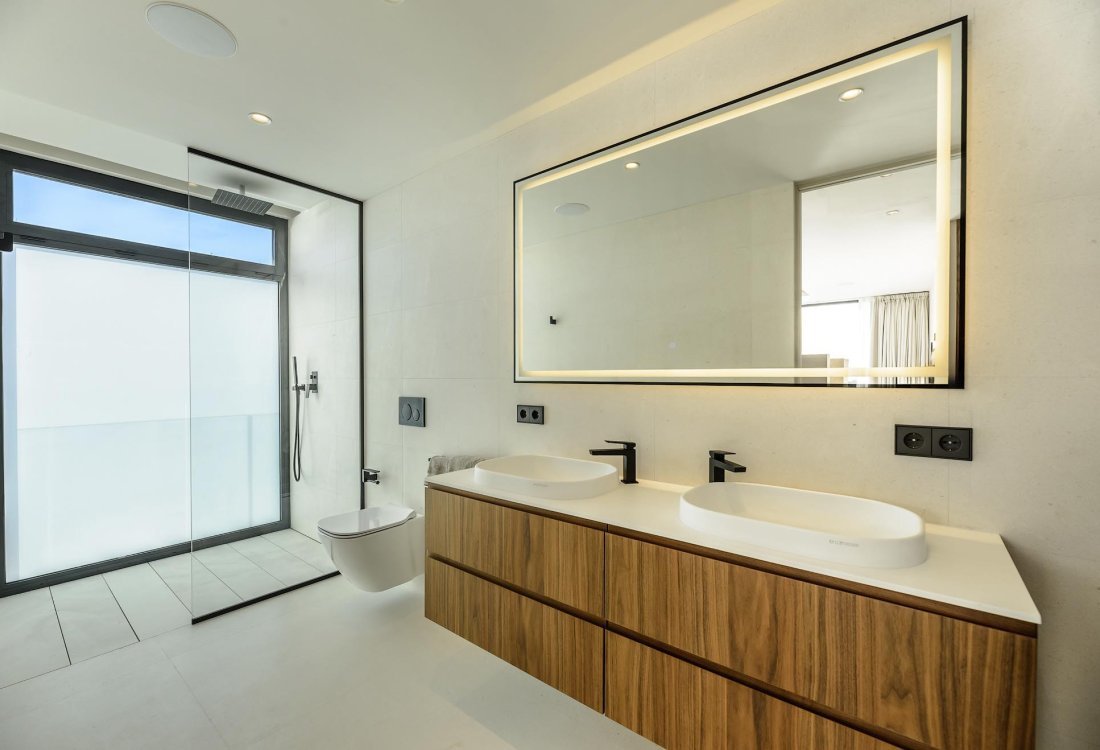 Luxurious newly built villa with top views in a gated community - 26