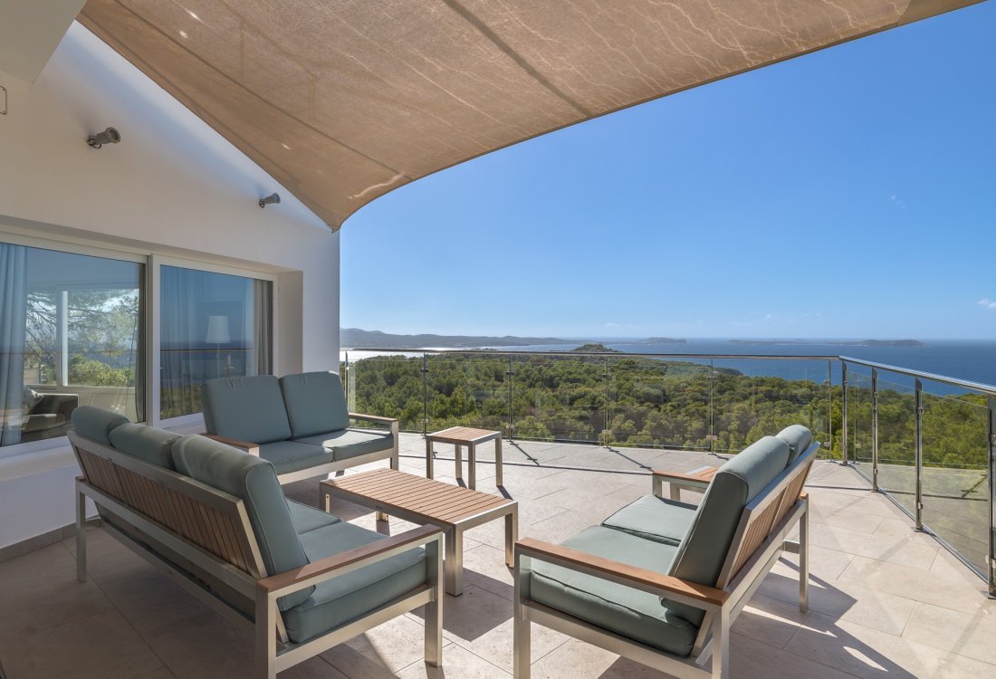 Modern villa with rental licence and breathtaking sea and sunset views - 18
