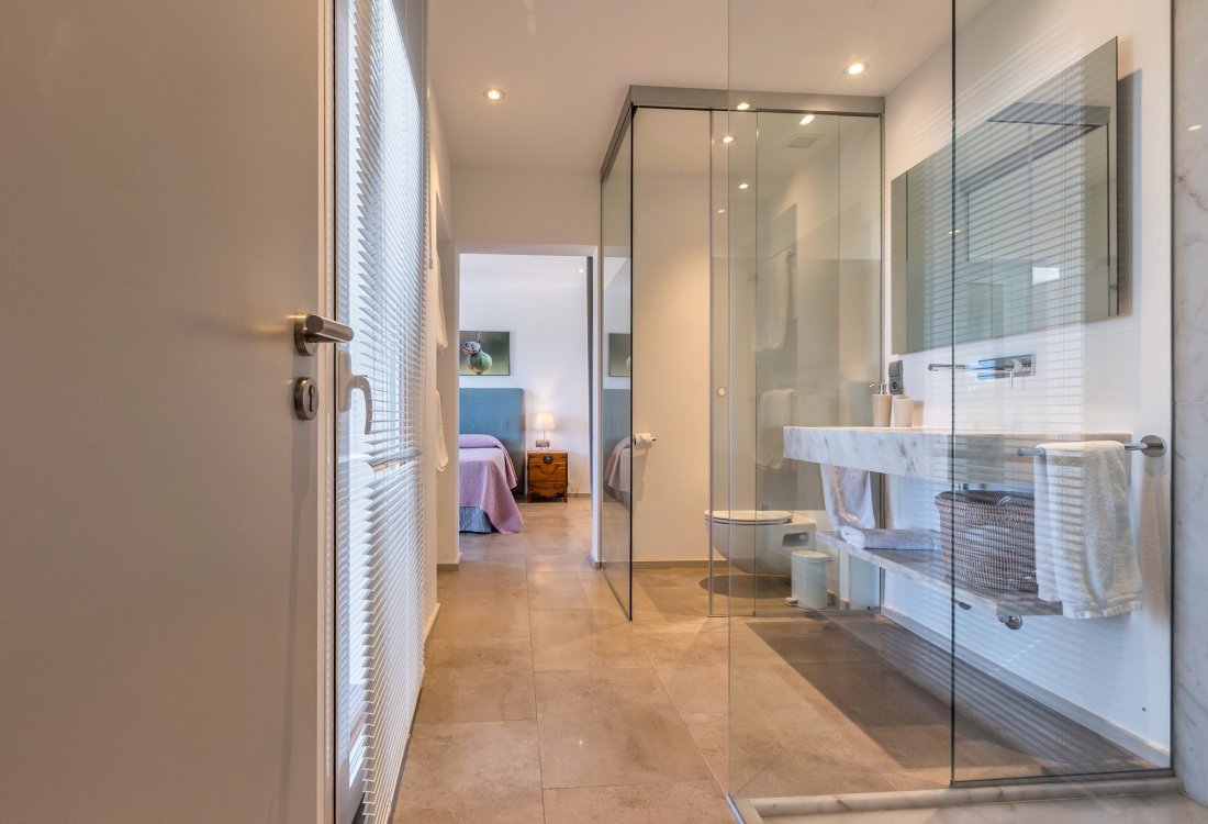Modern villa with rental licence and breathtaking sea and sunset views - 16