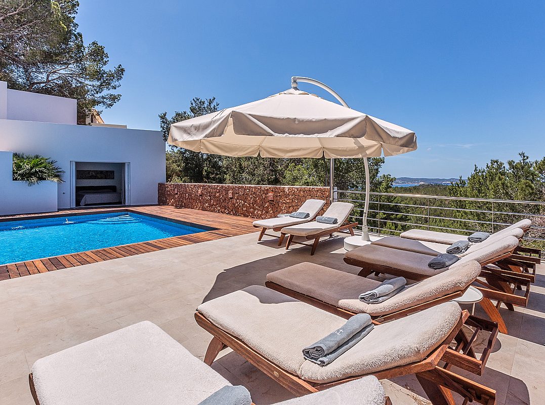 Moderne Villa mit Vermietungslizenz und Sonnenuntergangsblick - 15