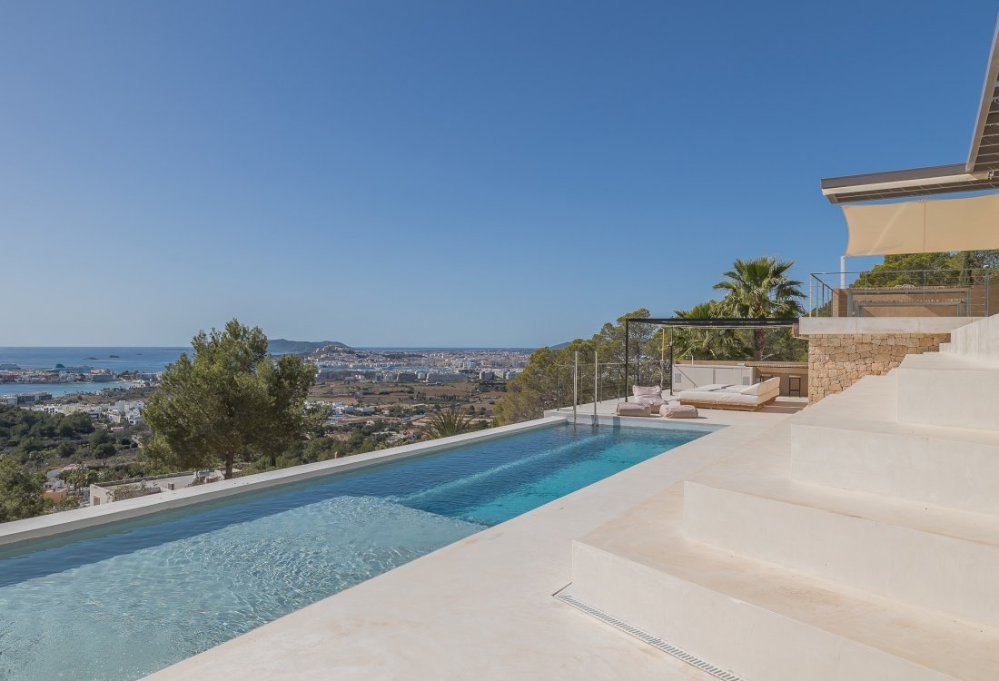 Mediterranean Villa with panoramic sea views in Can Rimbau - 1