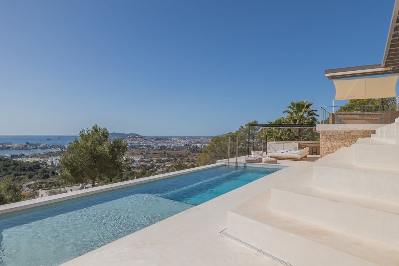 Mediterranean Villa with panoramic sea views in Can Rimbau - 1