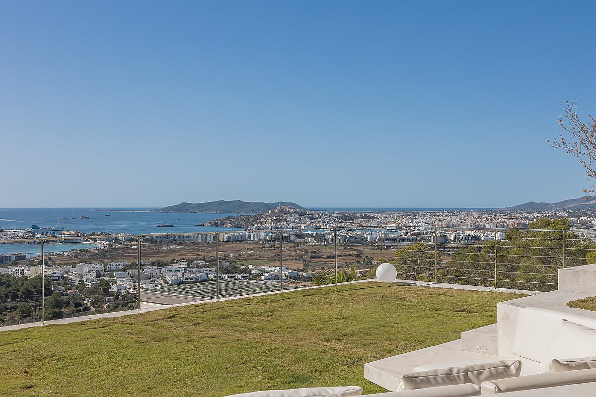 Villa mediterránea con vistas panorámicas al mar en Can Rimbau - 33