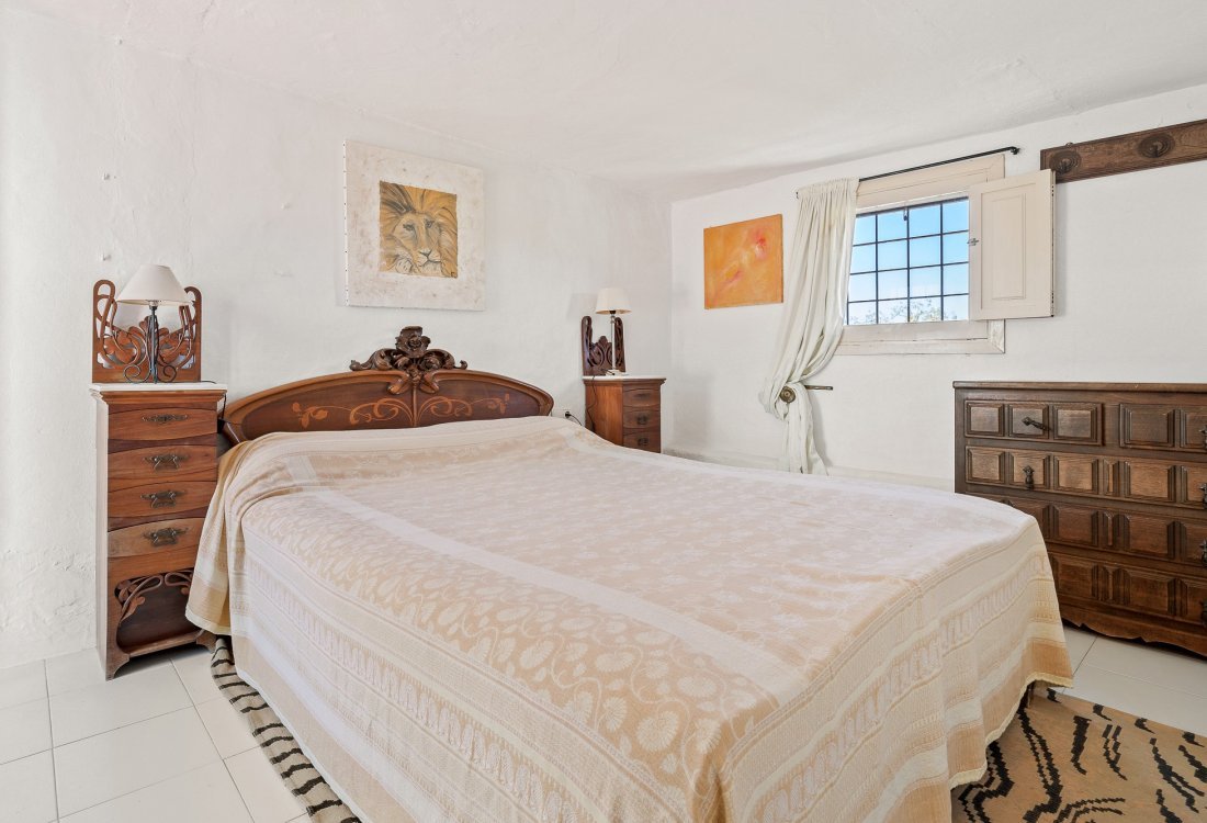 Traditional finca with dreamlike garden - 14