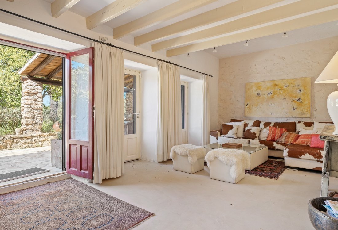 Traditional finca with dreamlike garden - 7